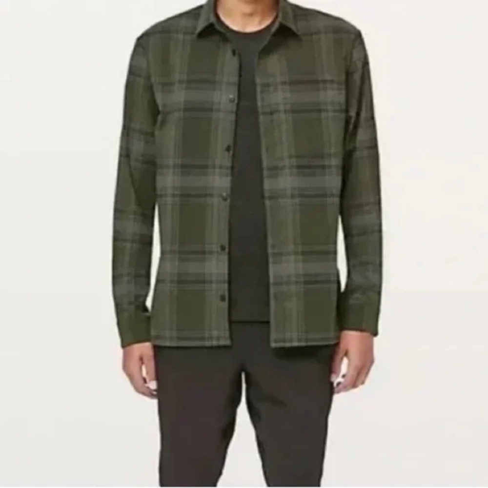lululemon athletica Green Plaid Casual Button Down Shirt